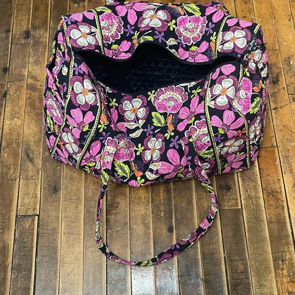 vera bradley duffel bag - Picture 2 of 10